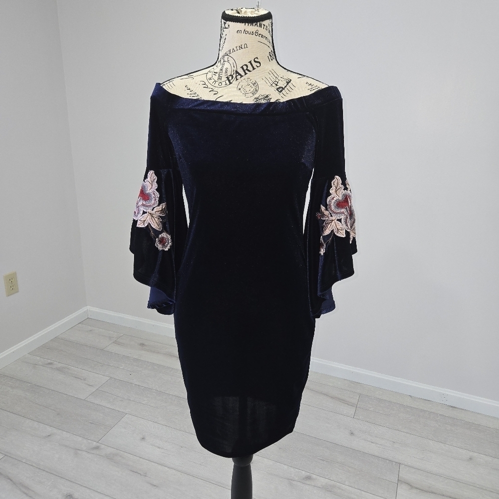 VENUS Navy Velvet Off-The-Shoulder Dress – Size Small - Picture 2 of 10